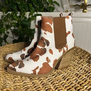 Cow print heeled squared point toe ankle boots